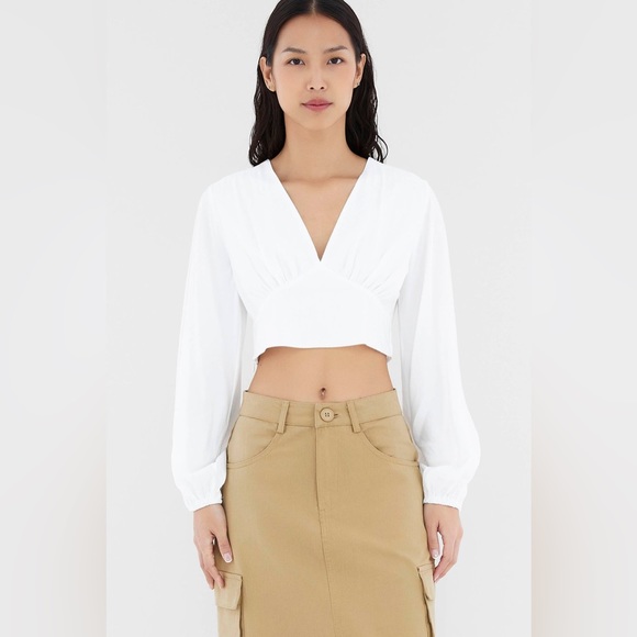 White V-neck Blouse - Picture 4 of 4